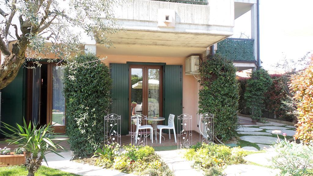 B&B Garda 4U Desenzano del Garda Buitenkant foto