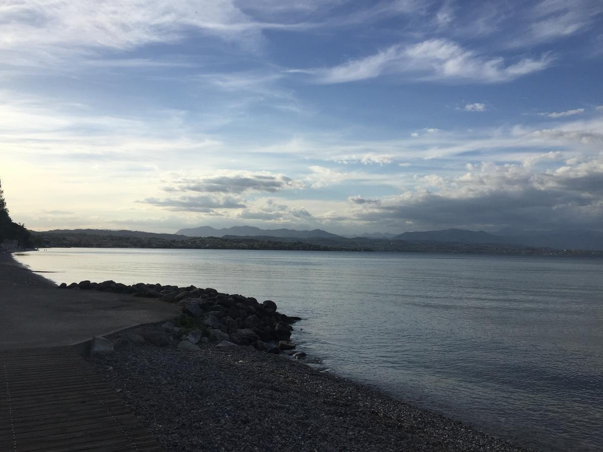 B&B Garda 4U Desenzano del Garda Buitenkant foto