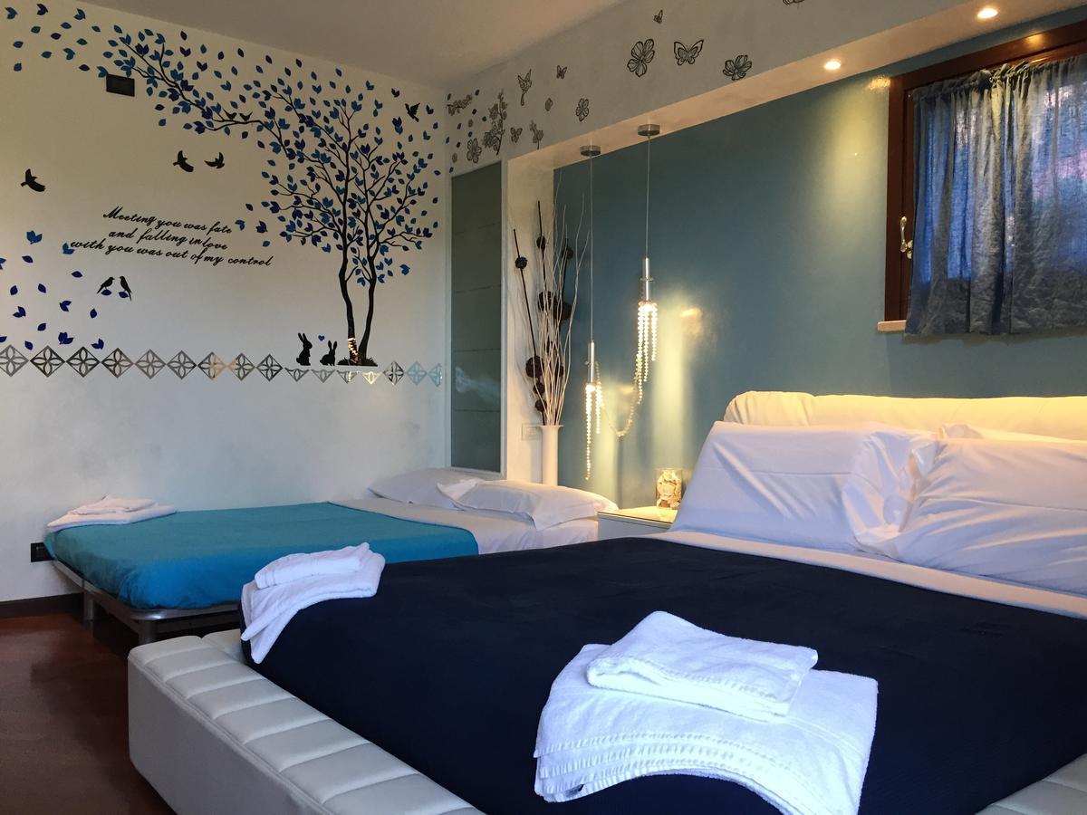 B&B Garda 4U Desenzano del Garda Buitenkant foto
